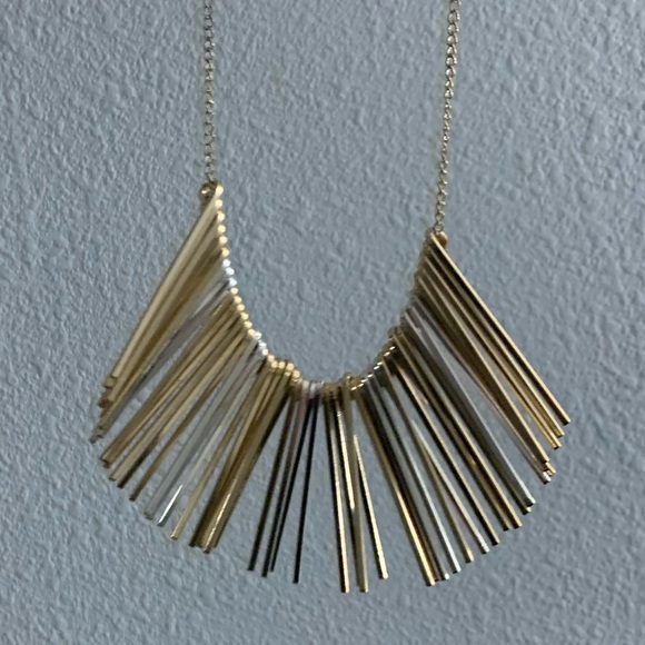 Gold and silver statement necklace - Picture 4 of 4